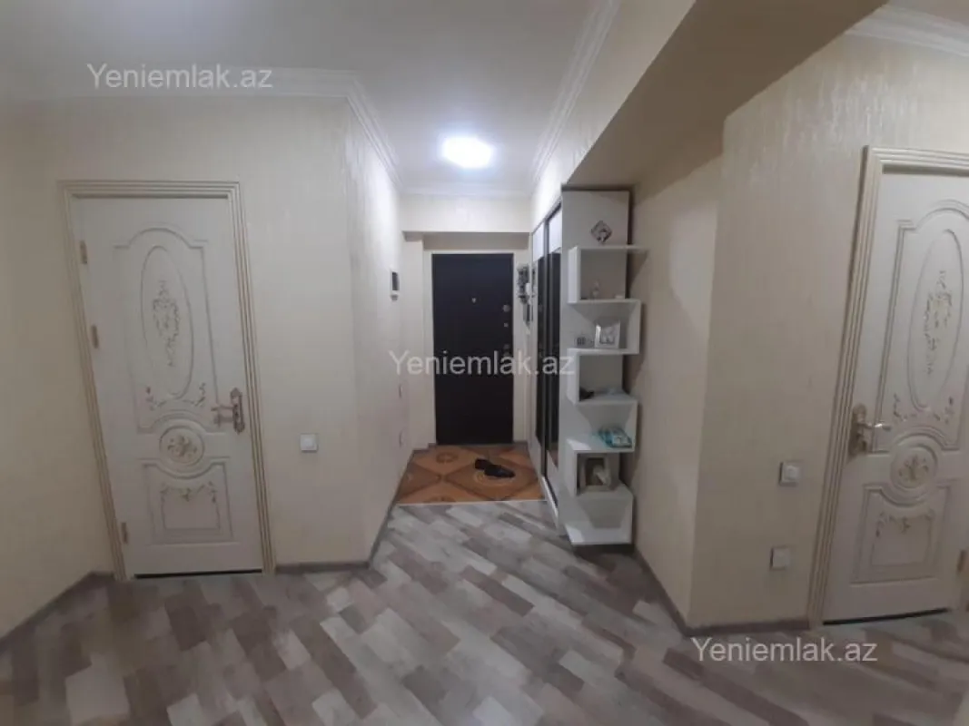 Satılır 3 otaqlı yeni tikili 135 m²