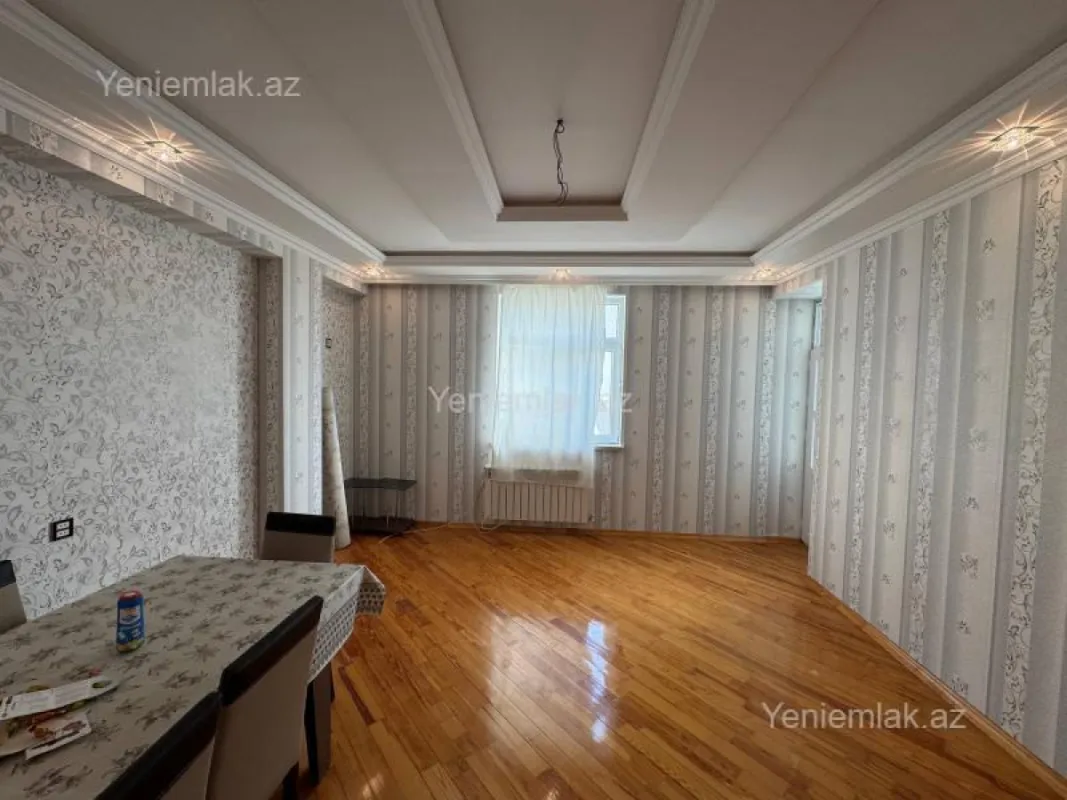 Satılır 3 otaqlı yeni tikili 75 m²