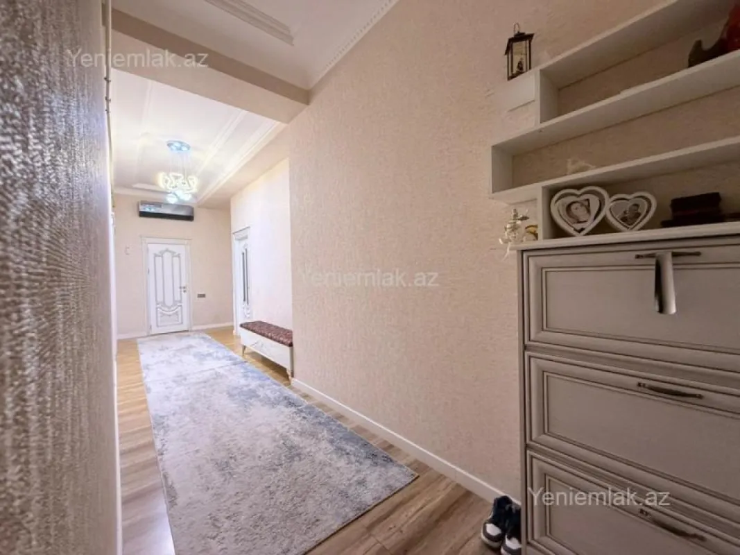 Satılır 3 otaqlı yeni tikili 120 m²
