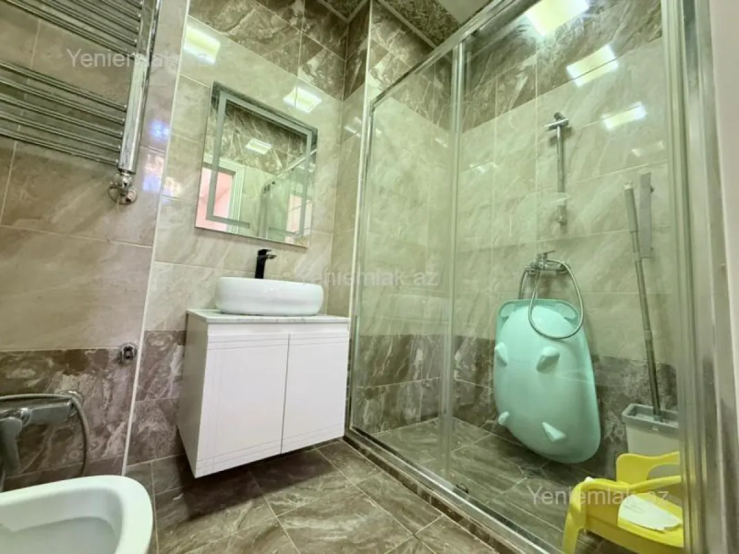 Satılır 3 otaqlı yeni tikili 120 m²