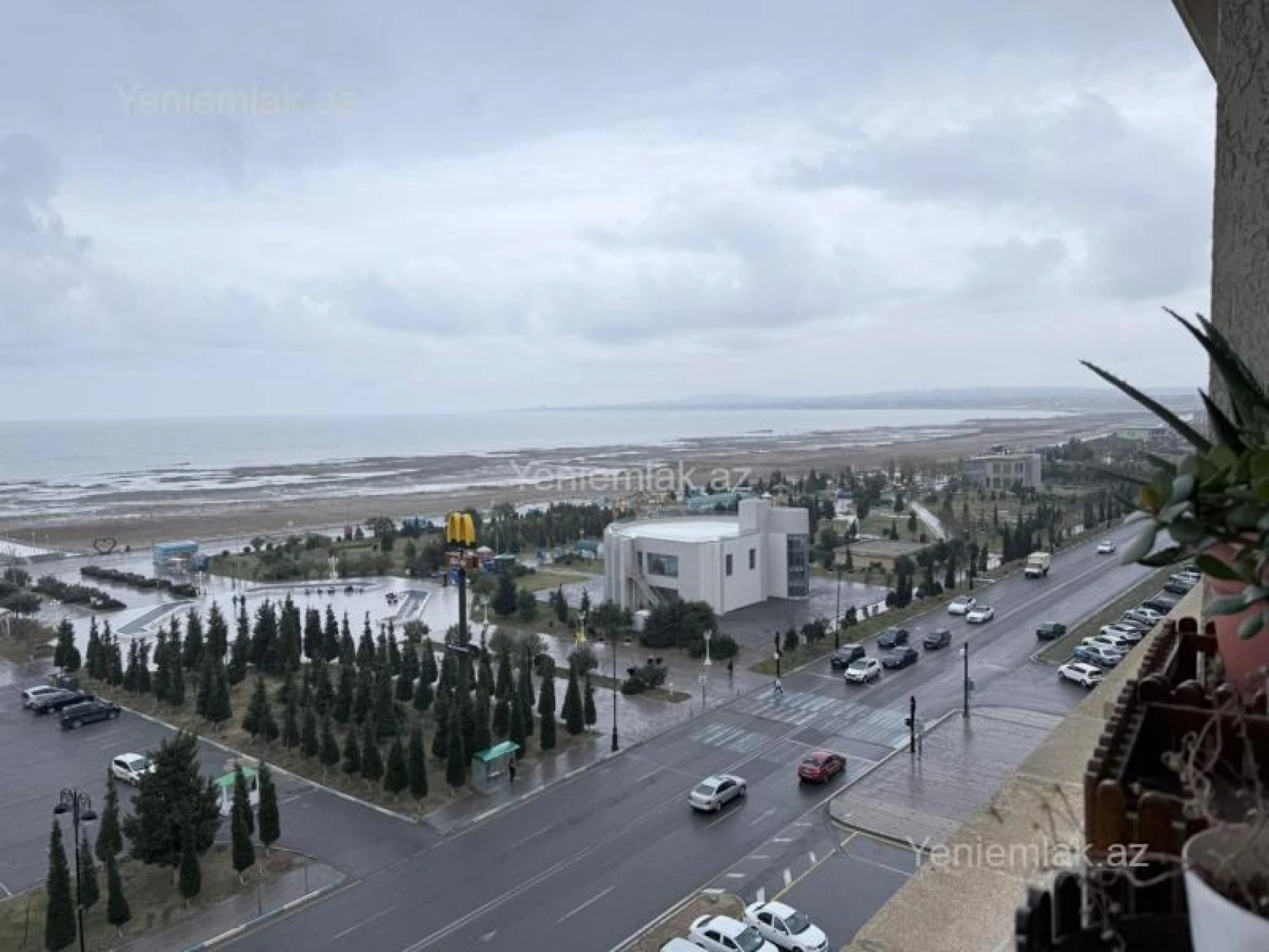 Satılır 3 otaqlı yeni tikili 120 m²