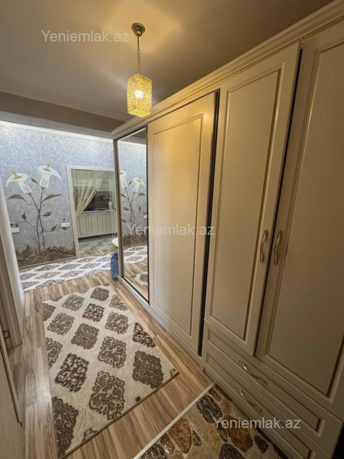 Satılır 3 otaqlı yeni tikili 83 m²