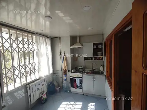 Satılır 2 otaqlı köhnə tikili 50 m²