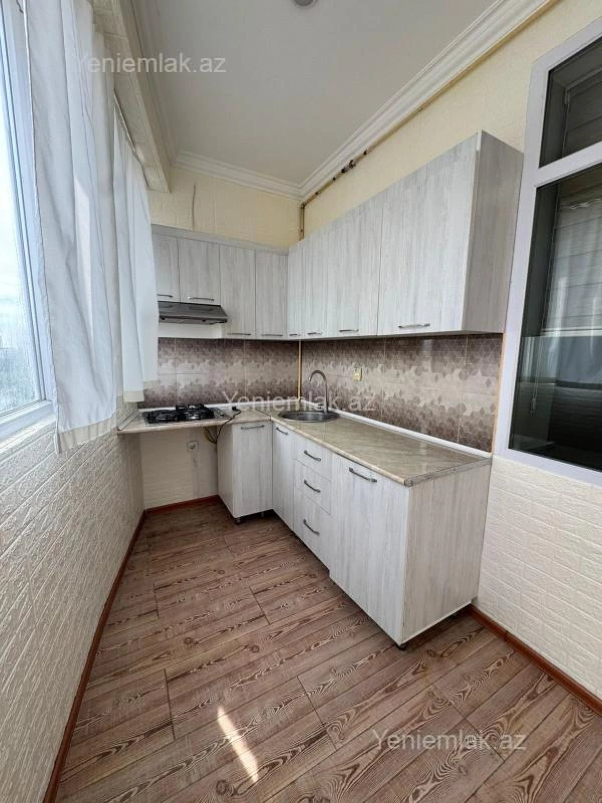 Satılır 2 otaqlı yeni tikili 60 m²