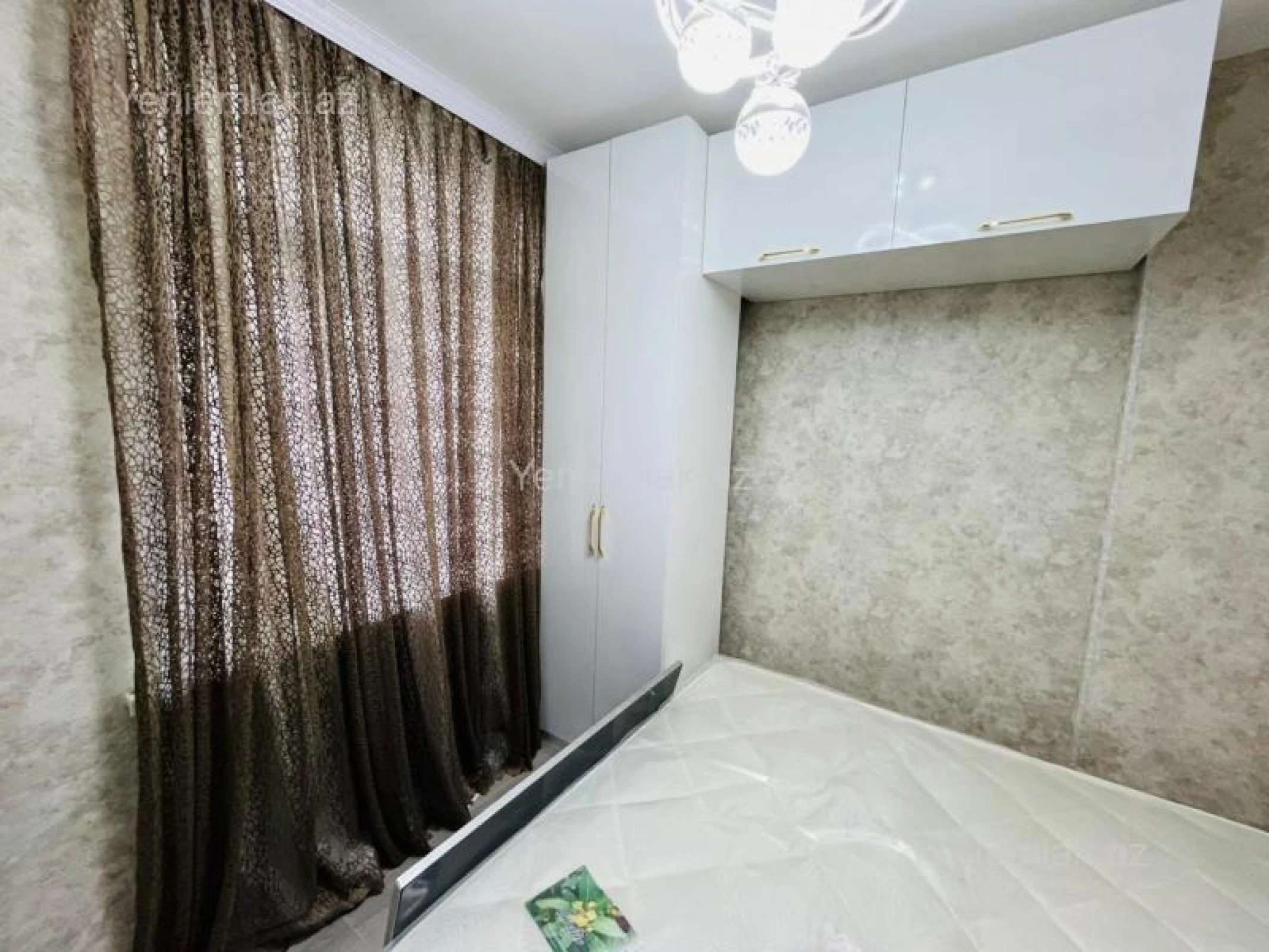 Satılır 2 otaqlı köhnə tikili 35 m²
