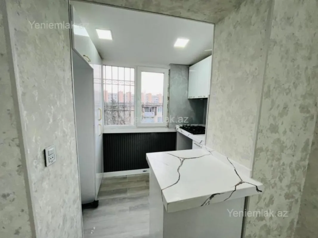 Satılır 2 otaqlı köhnə tikili 35 m²