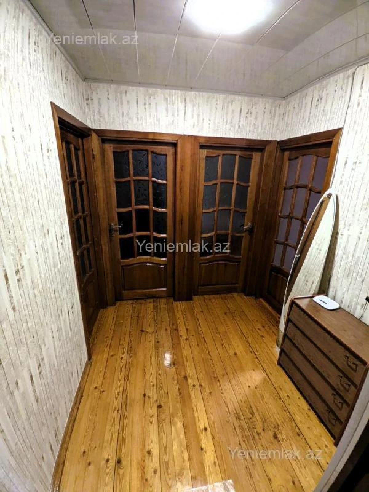 Satılır 4 otaqlı köhnə tikili 100 m²