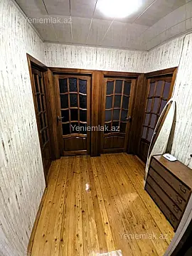 Satılır 4 otaqlı köhnə tikili 100 m²