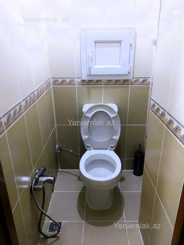 Satılır 4 otaqlı köhnə tikili 100 m²