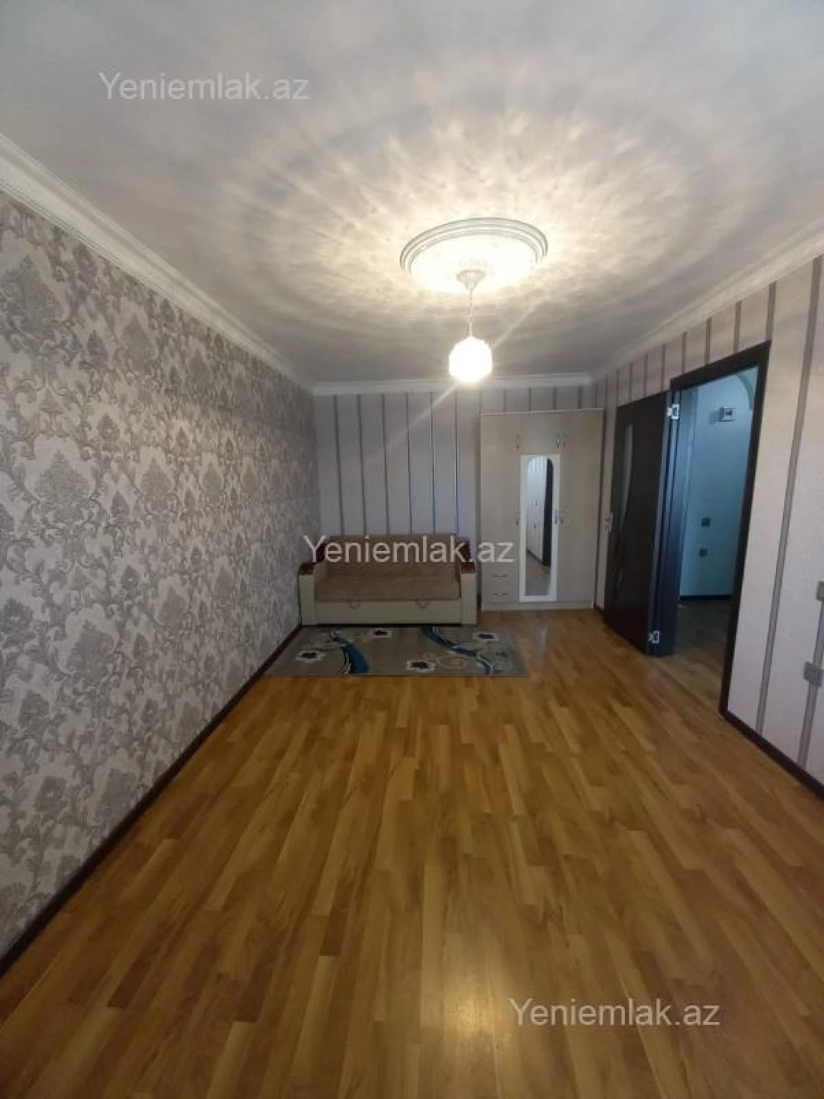 Satılır 1 otaqlı köhnə tikili 30 m²