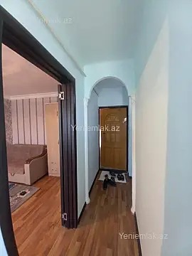 Satılır 1 otaqlı köhnə tikili 30 m²
