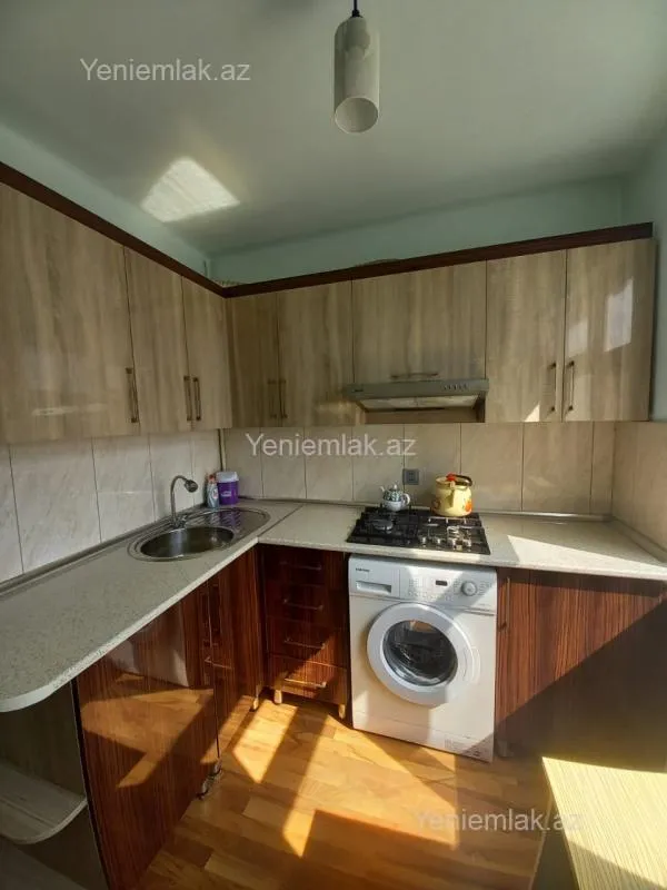 Satılır 1 otaqlı köhnə tikili 30 m²