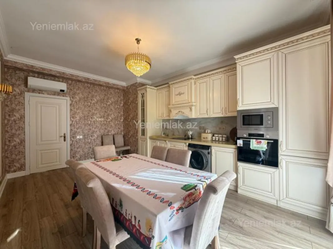 Satılır 2 otaqlı yeni tikili 95 m²