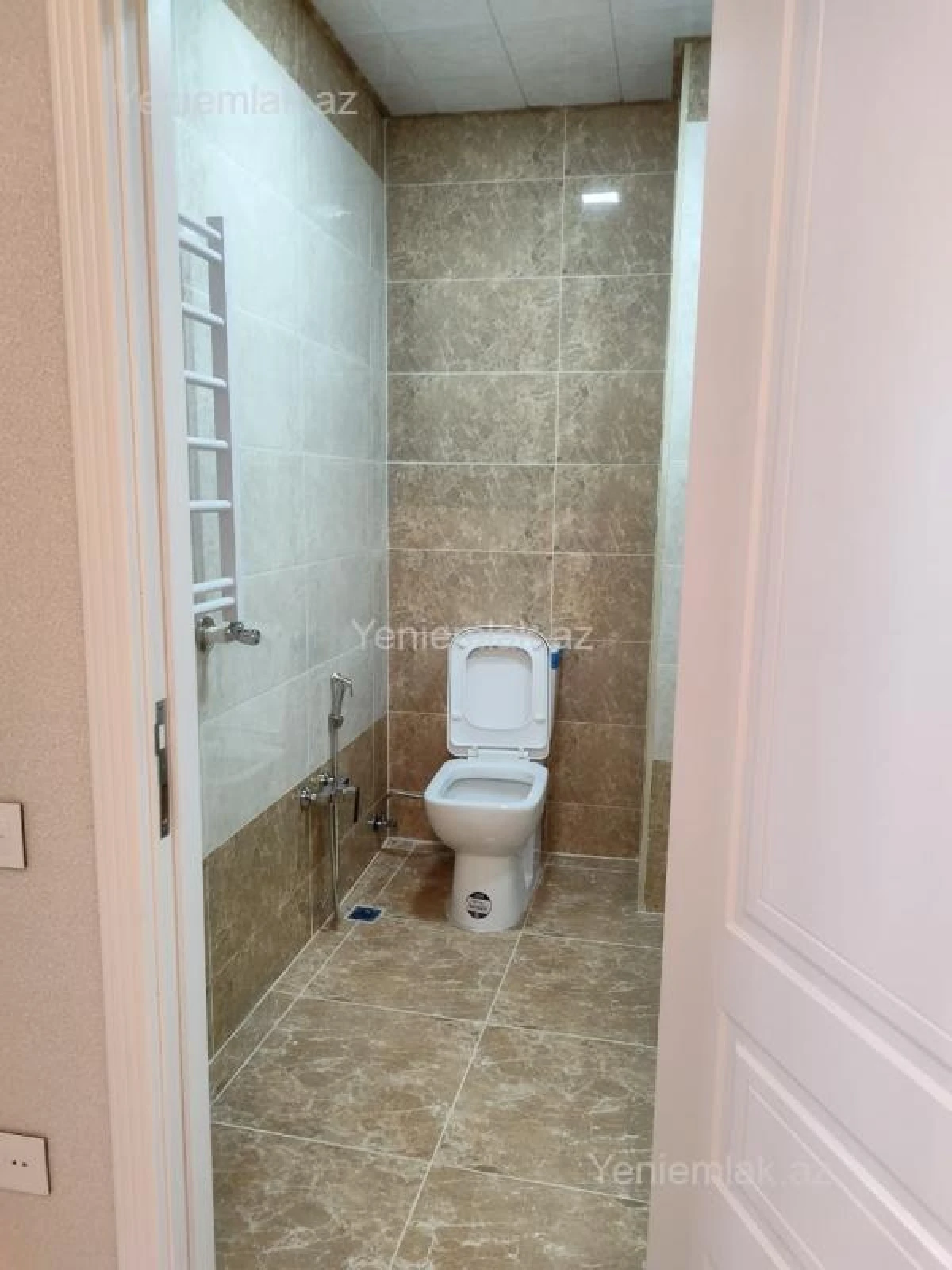 Satılır 2 otaqlı yeni tikili 74 m²