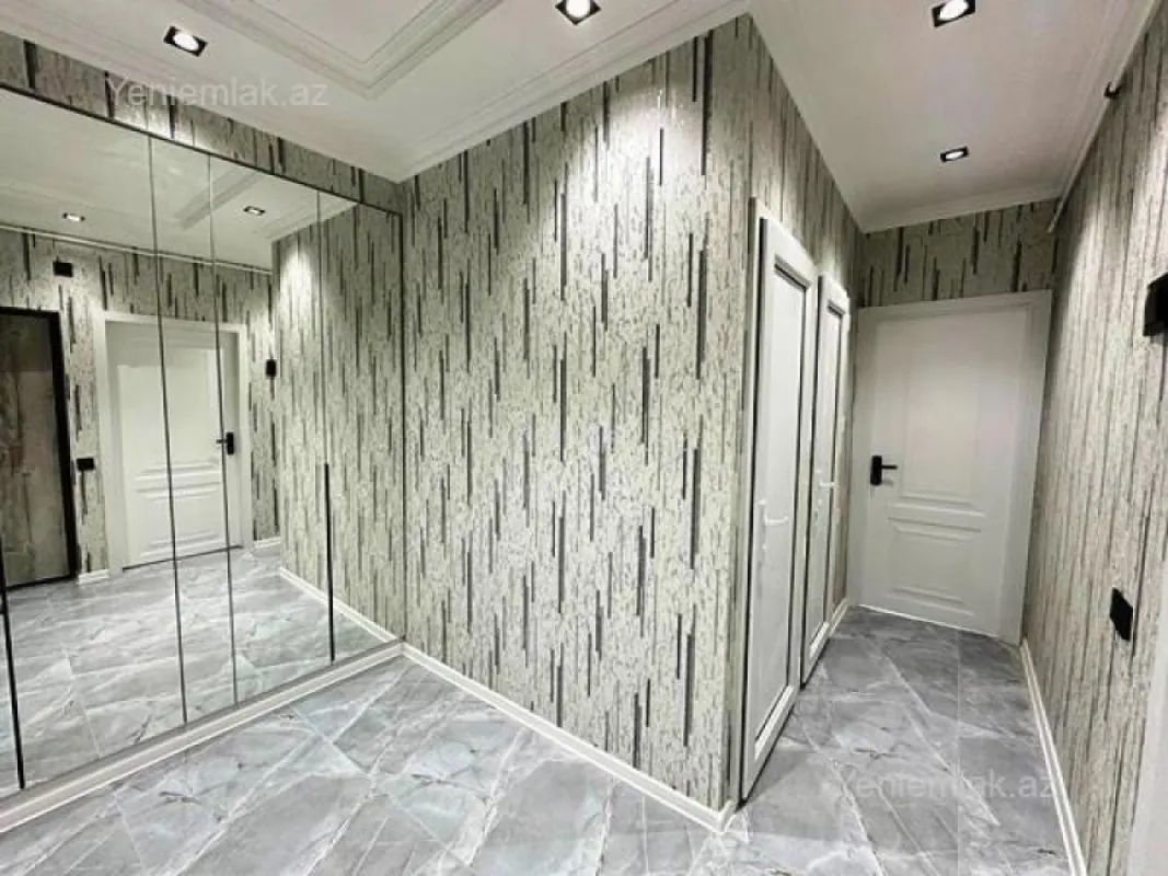 Satılır 2 otaqlı köhnə tikili 65 m²