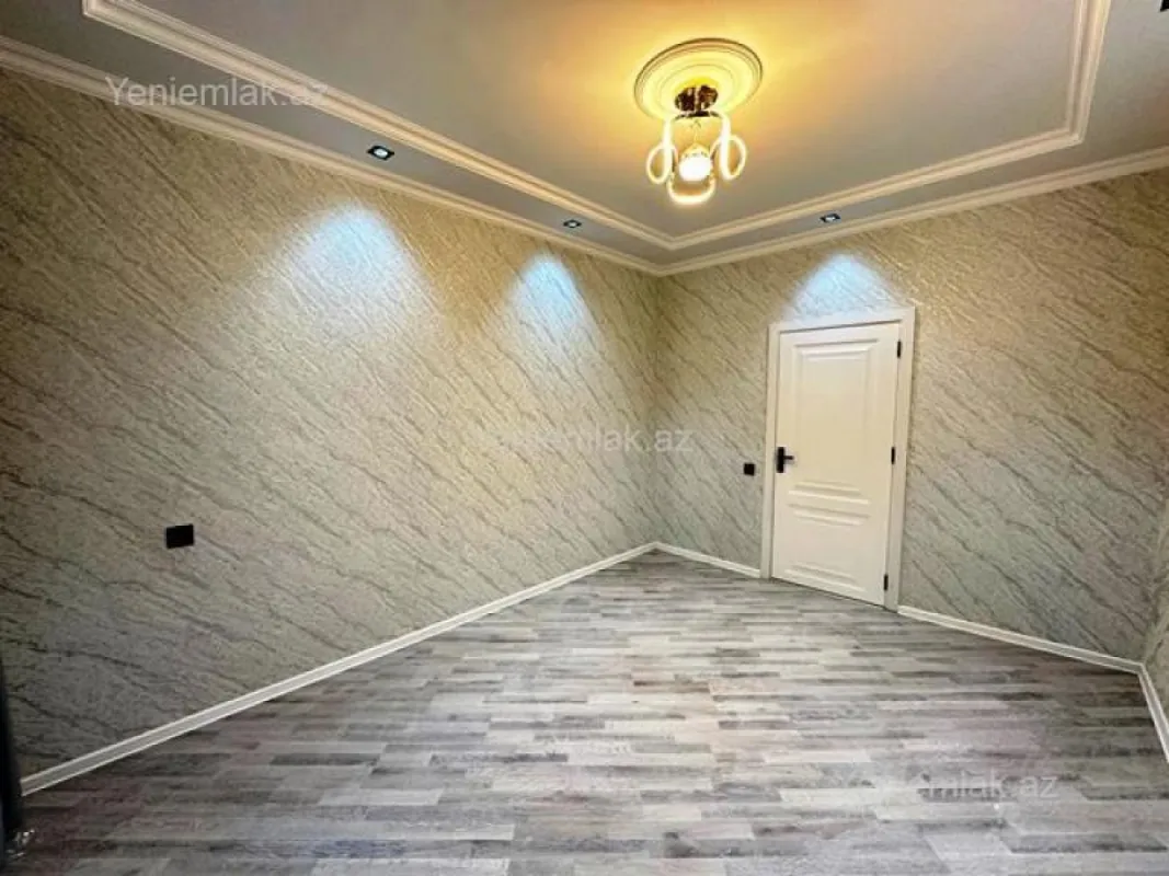 Satılır 2 otaqlı köhnə tikili 65 m²