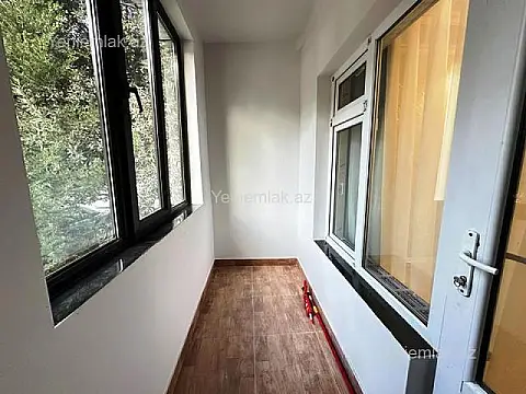 Satılır 2 otaqlı köhnə tikili 65 m²