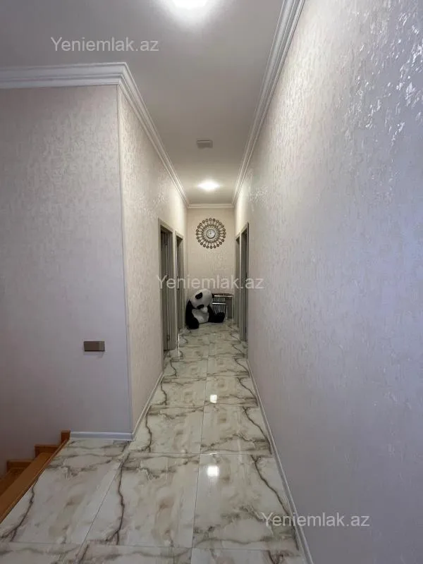 Satılır 6 otaqlı həyət evi 200 m²
