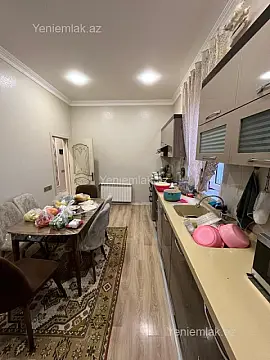 Satılır 6 otaqlı həyət evi 200 m²
