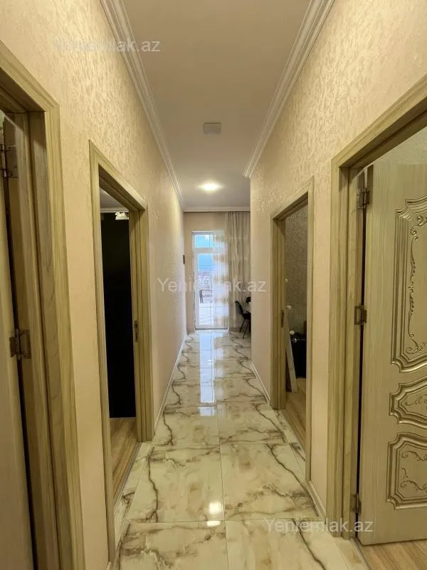 Satılır 6 otaqlı həyət evi 200 m²