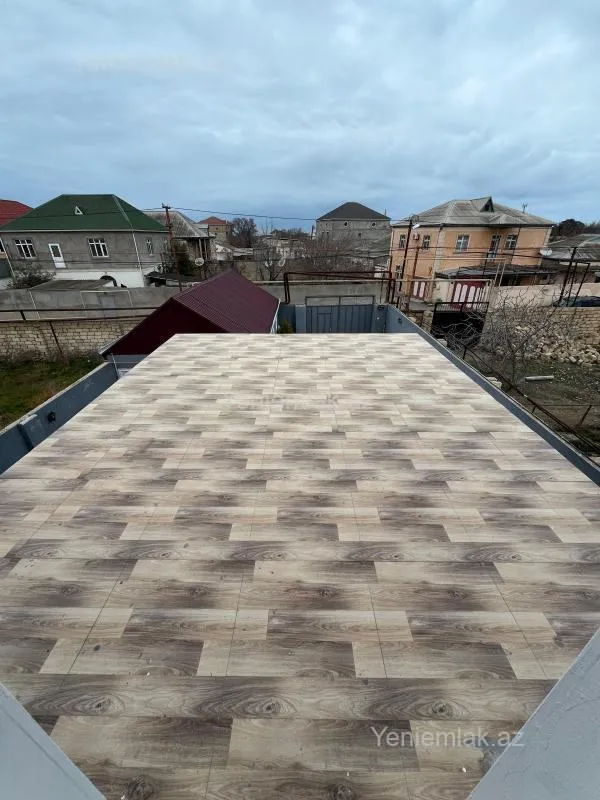 Satılır 6 otaqlı həyət evi 200 m²