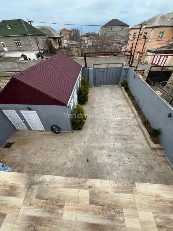 Satılır 6 otaqlı həyət evi 200 m²