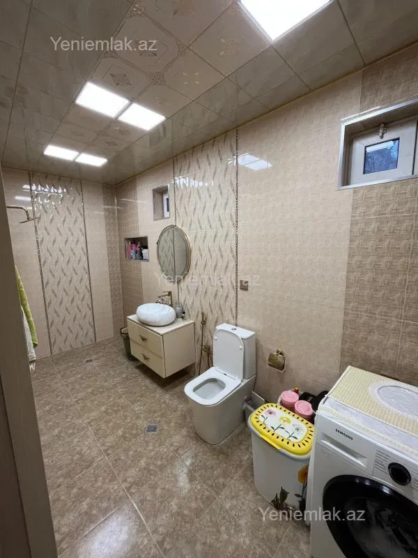 Satılır 6 otaqlı həyət evi 200 m²