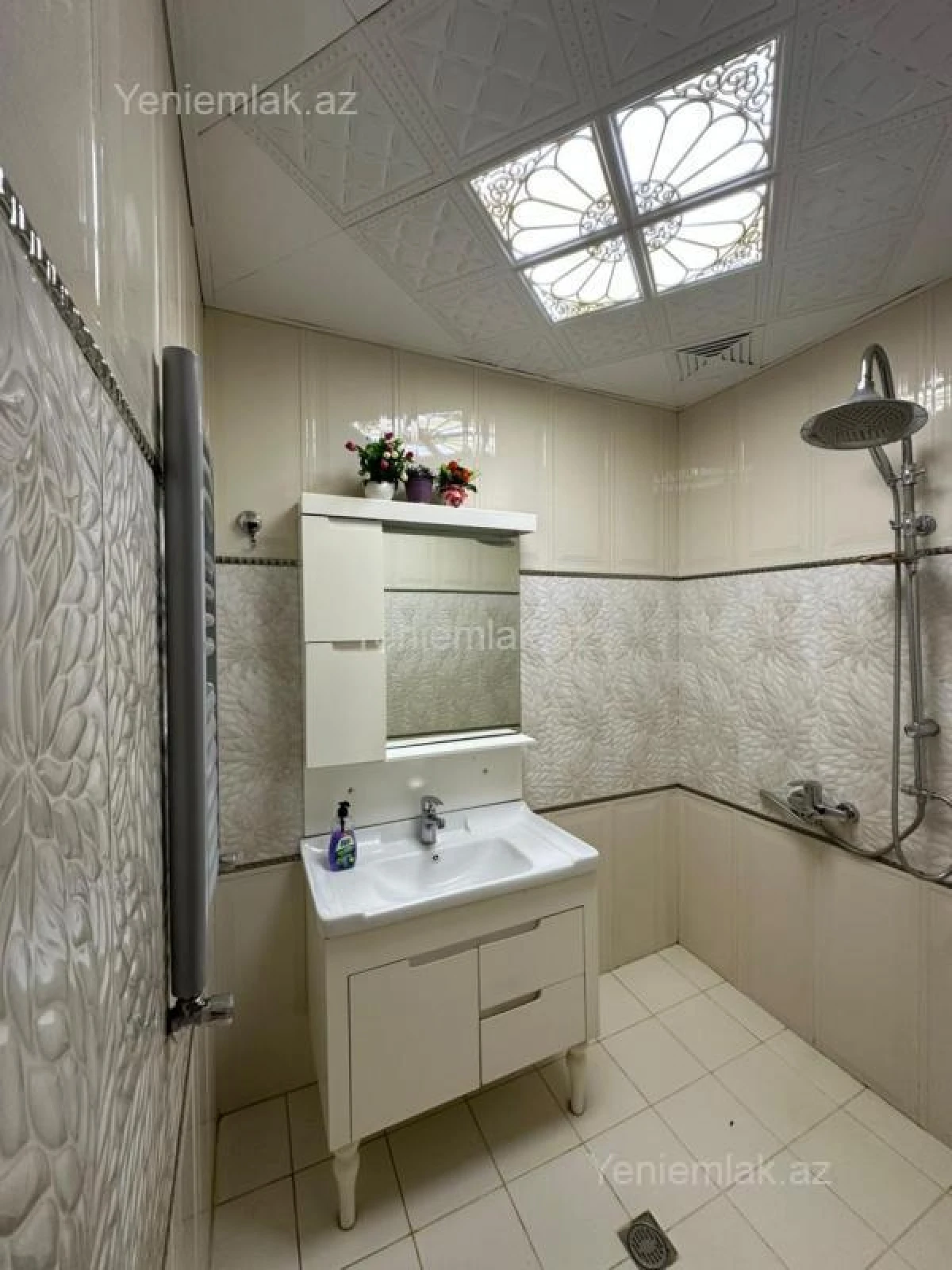 Satılır 3 otaqlı köhnə tikili 60 m²