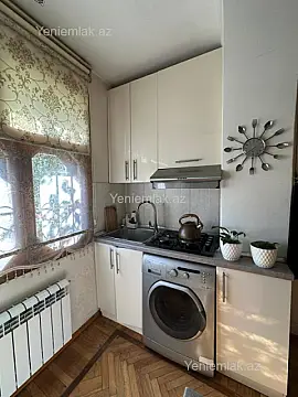 Satılır 3 otaqlı köhnə tikili 60 m²