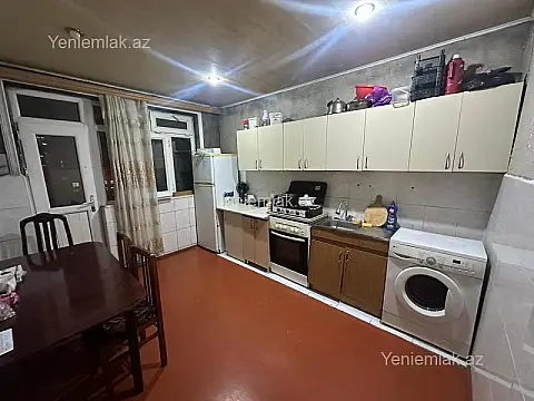 Satılır 2 otaqlı köhnə tikili 60 m²