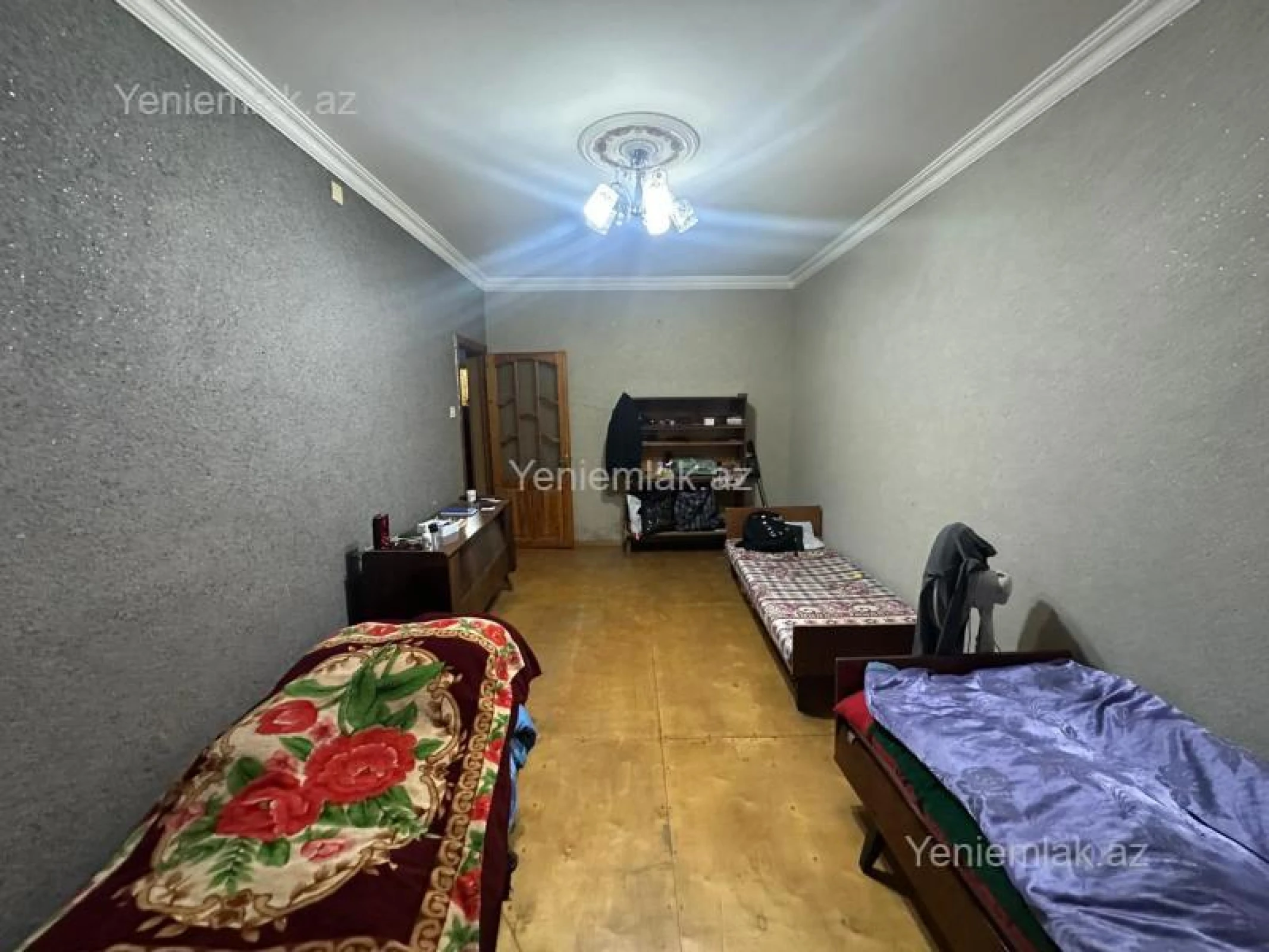 Satılır 2 otaqlı köhnə tikili 60 m²