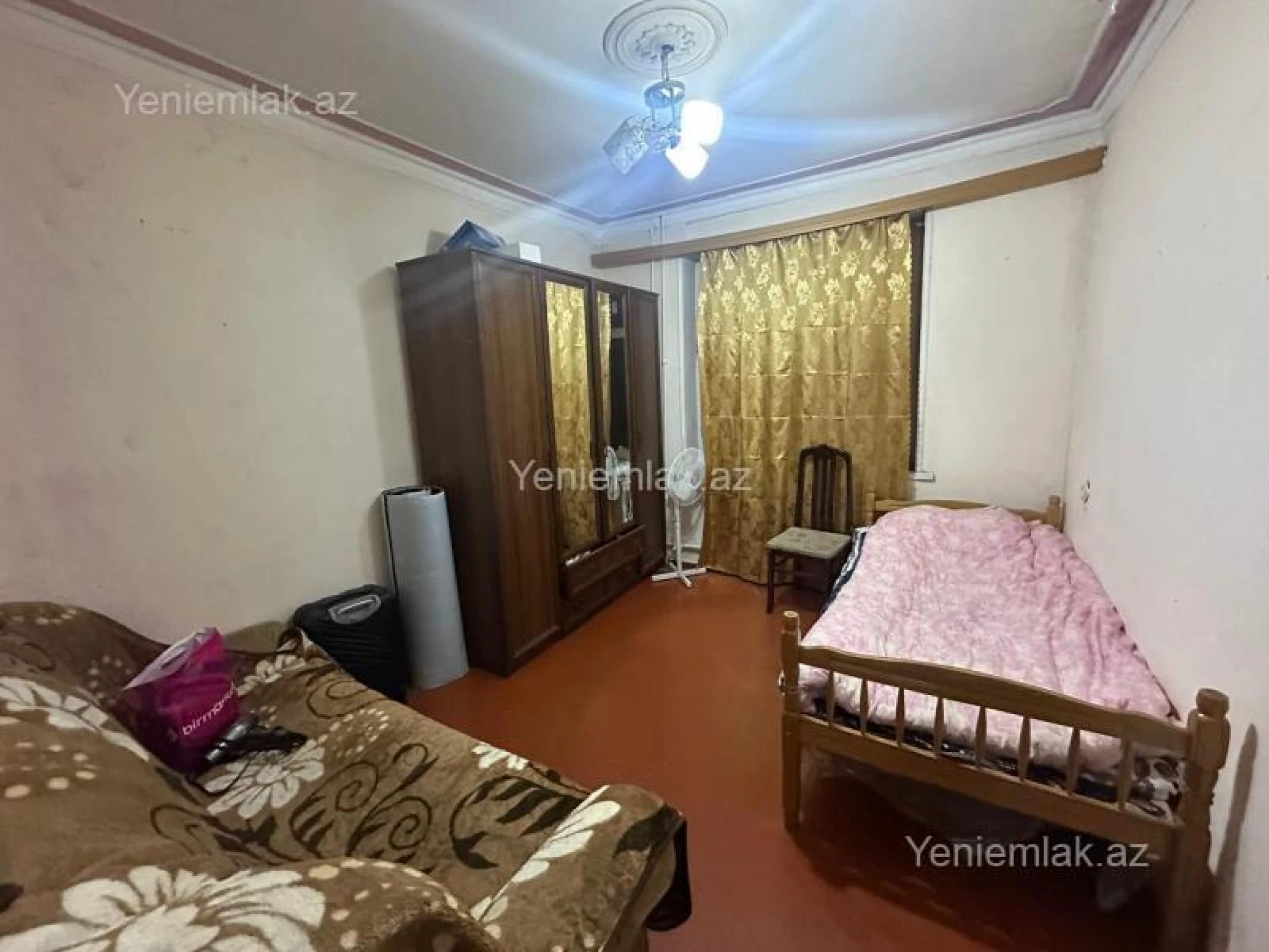Satılır 2 otaqlı köhnə tikili 60 m²