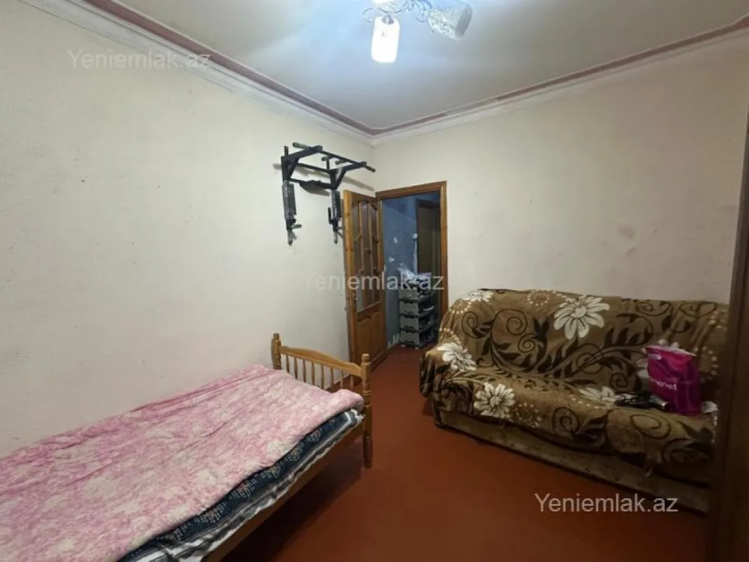 Satılır 2 otaqlı köhnə tikili 60 m²