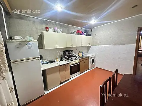 Satılır 2 otaqlı köhnə tikili 60 m²