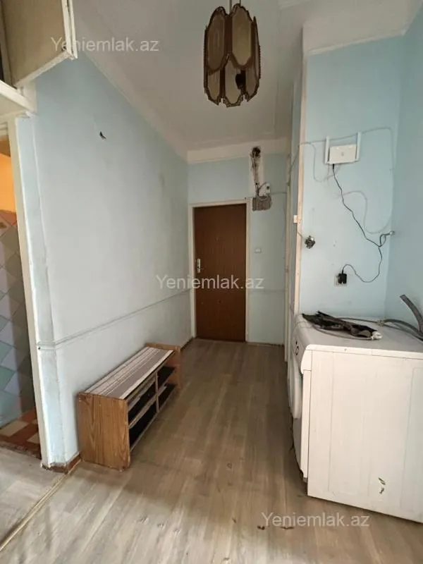 Satılır 3 otaqlı köhnə tikili 85 m²