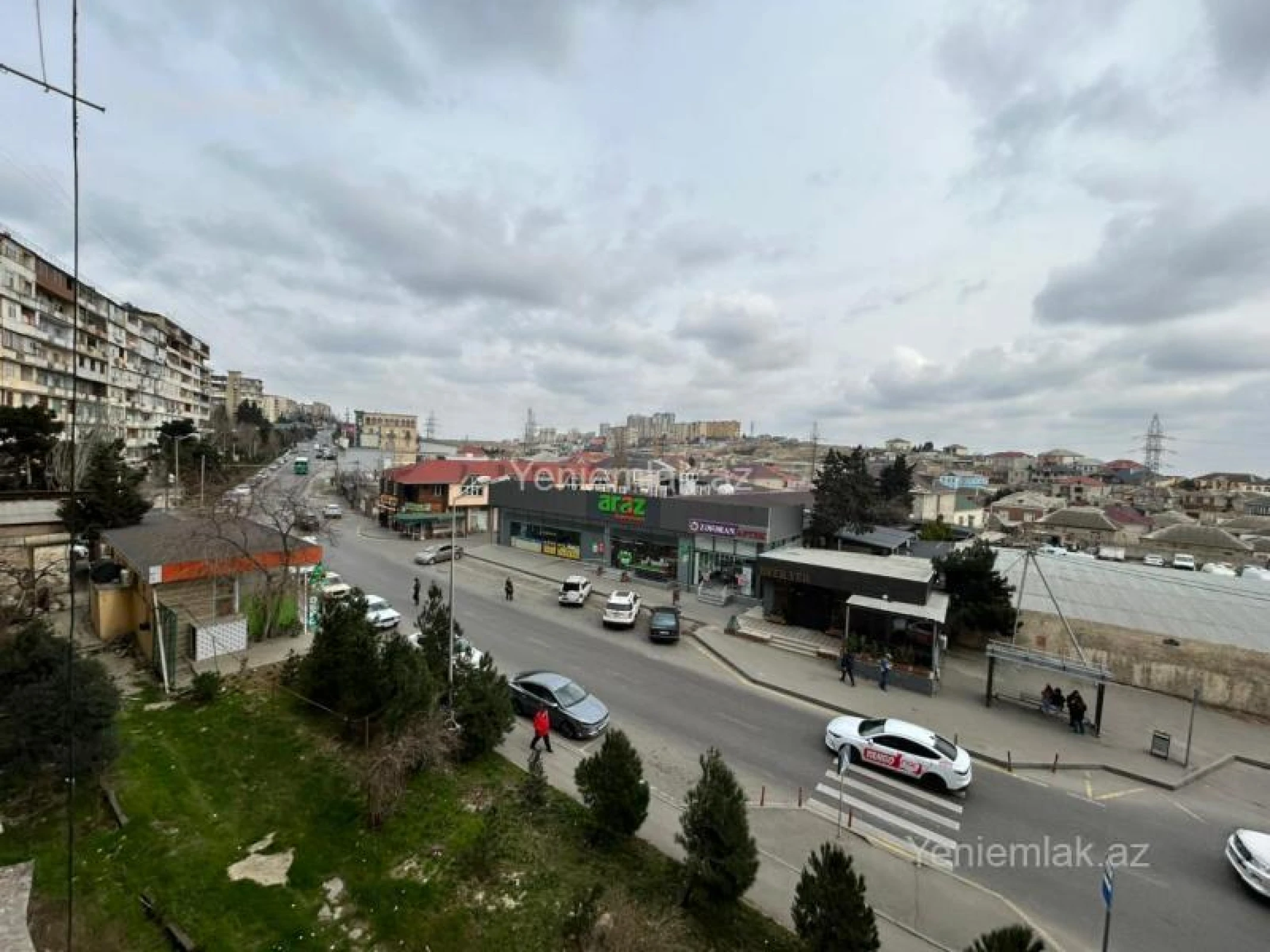 Satılır 3 otaqlı köhnə tikili 85 m²