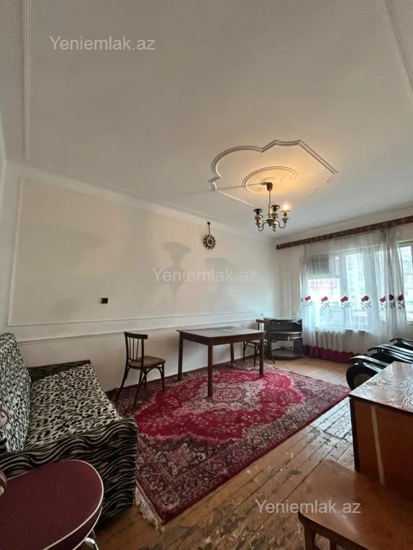 Satılır 3 otaqlı köhnə tikili 85 m²