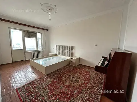 Satılır 3 otaqlı köhnə tikili 85 m²
