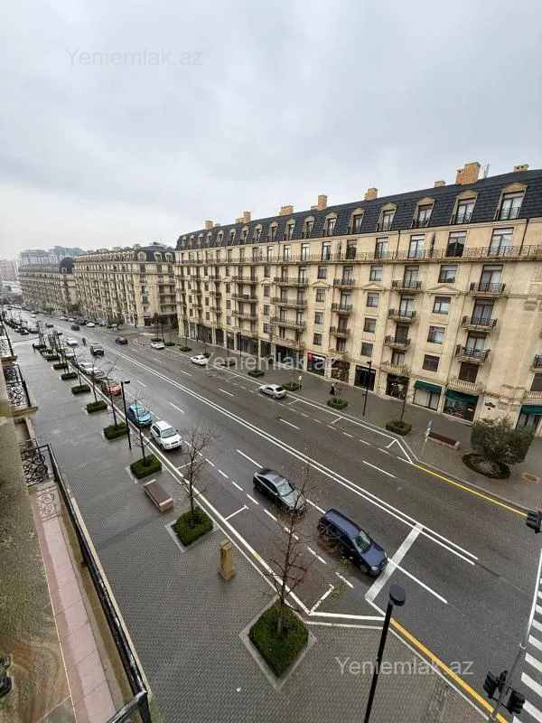 Satılır 3 otaqlı yeni tikili 124 m²