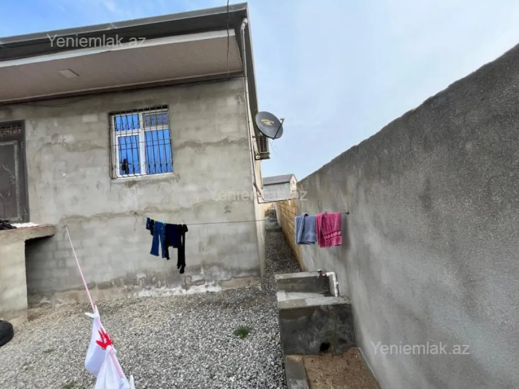 Satılır 3 otaqlı həyət evi 100 m²