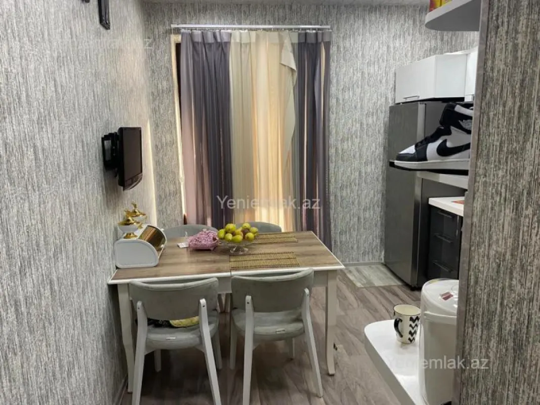 Kirayə verilir 4 otaqlı yeni tikili 148 m²