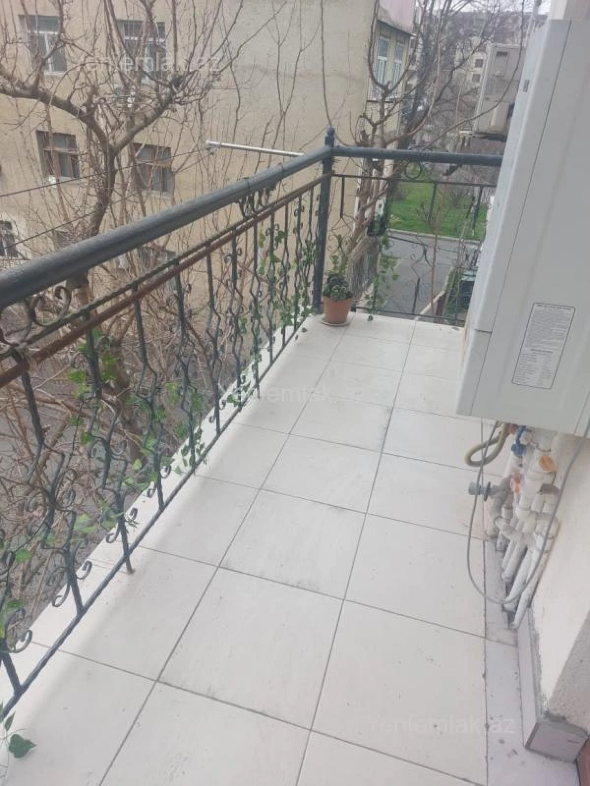 Satılır 2 otaqlı yeni tikili 74 m²