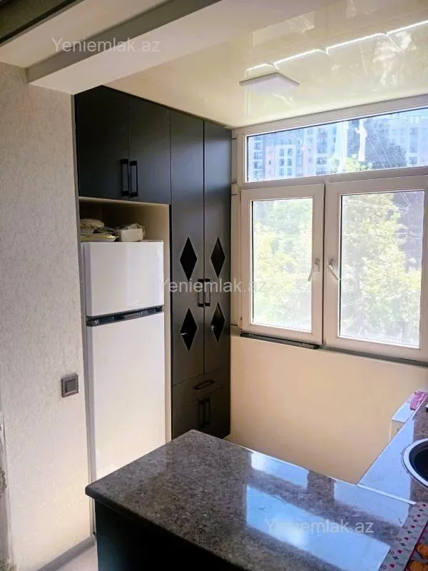 Satılır 2 otaqlı köhnə tikili 45 m²