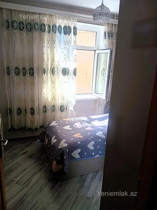 Satılır 2 otaqlı köhnə tikili 45 m²