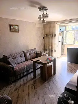 Satılır 2 otaqlı köhnə tikili 45 m²