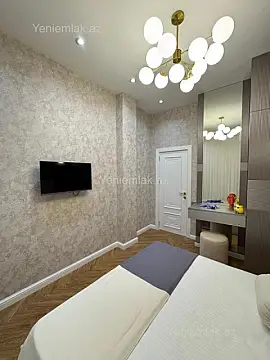 Satılır 2 otaqlı köhnə tikili 50 m²