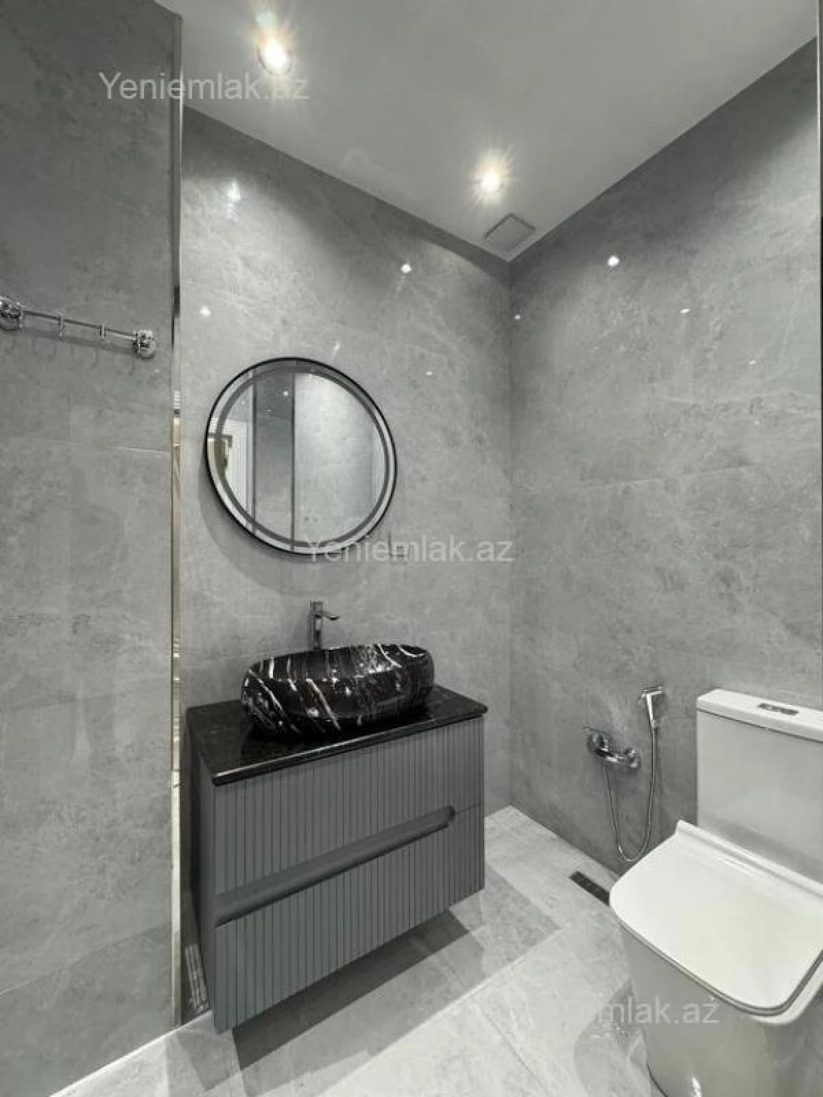 Satılır 2 otaqlı köhnə tikili 50 m²