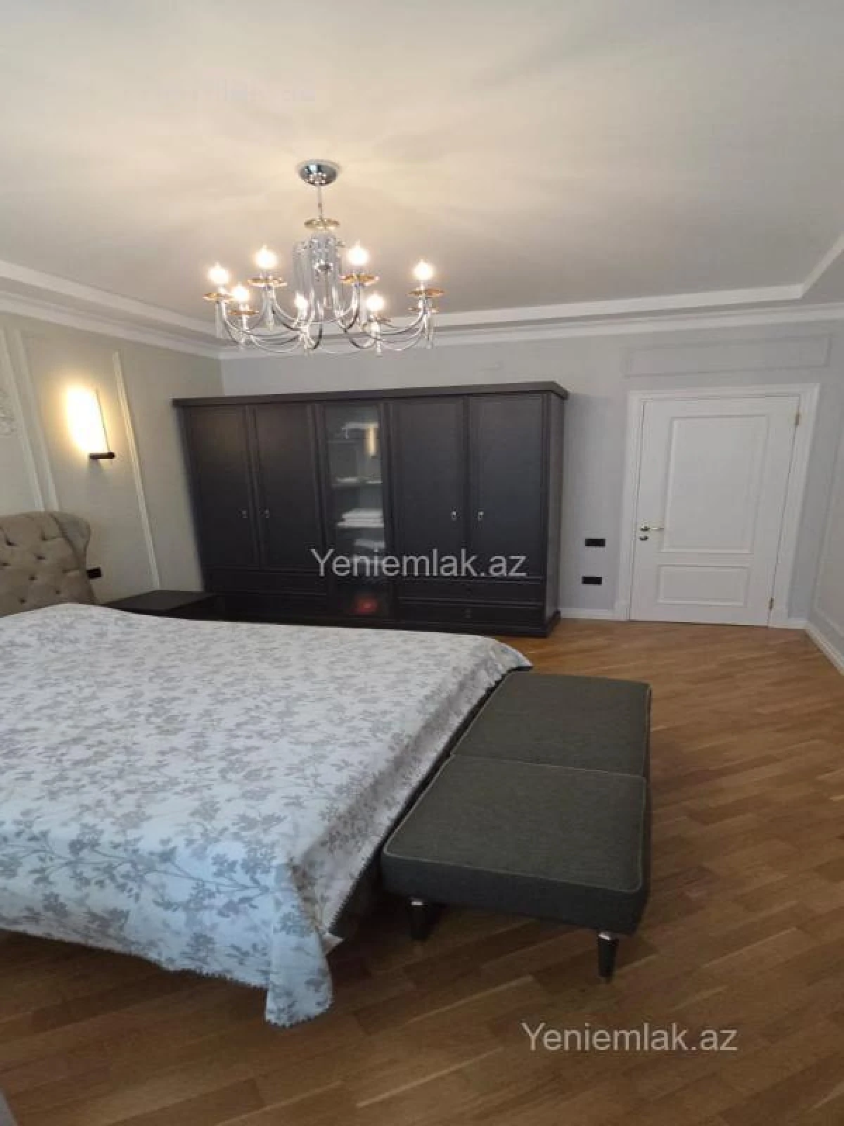 Satılır 4 otaqlı yeni tikili 140 m²