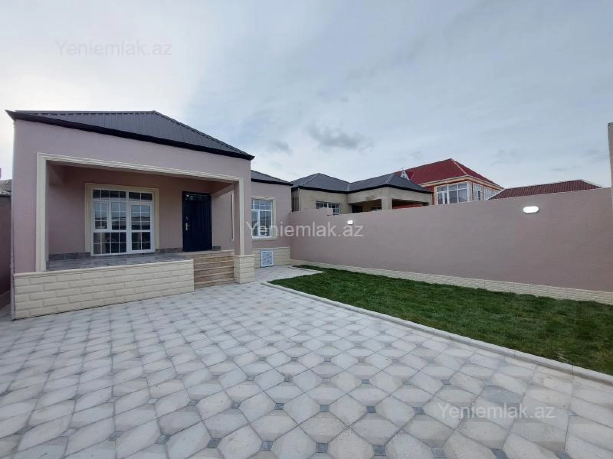 Satılır 4 otaqlı həyət evi 120 m²