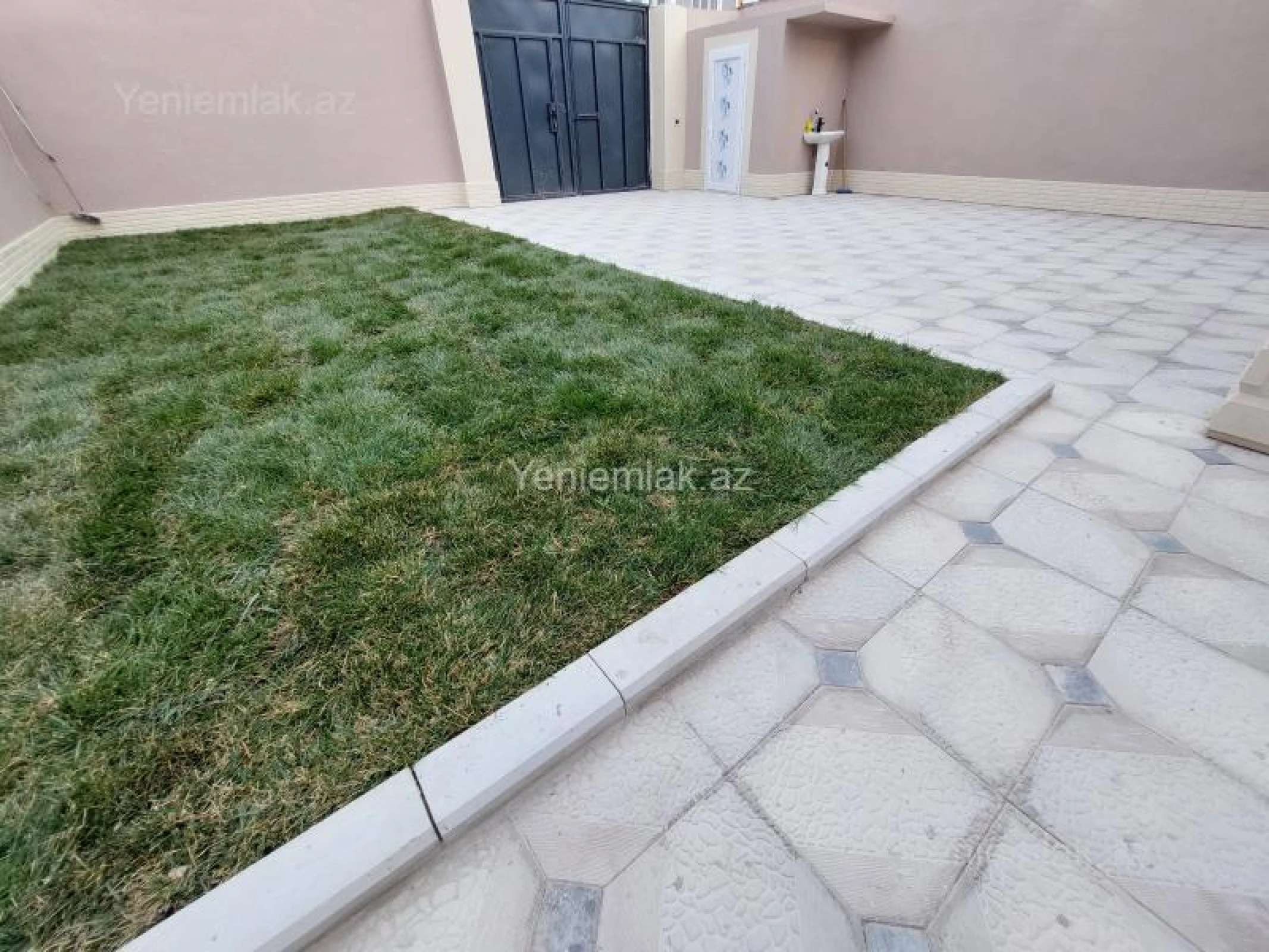 Satılır 4 otaqlı həyət evi 120 m²